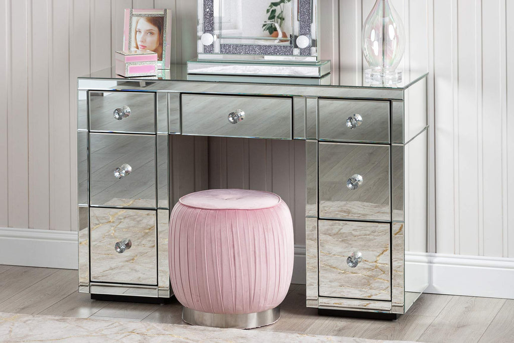 Impact of dressing tables and choosing the right one