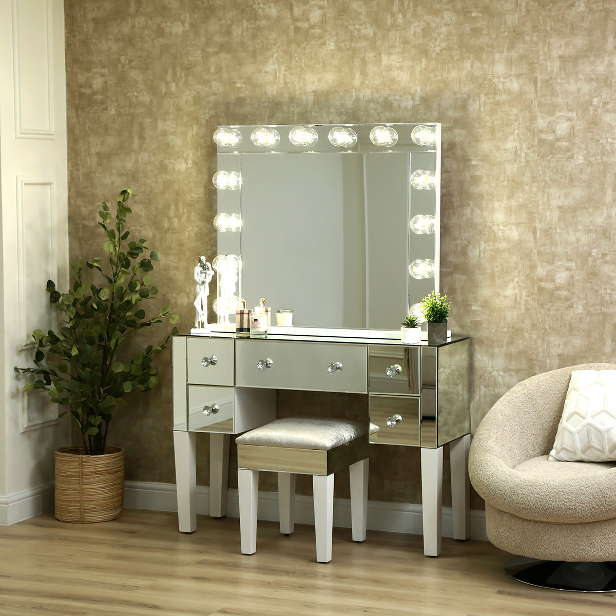 Large Dressing Table Set With XL Landscape Vanity Mirror with 14 Lights and Stool – VANITY LIVING