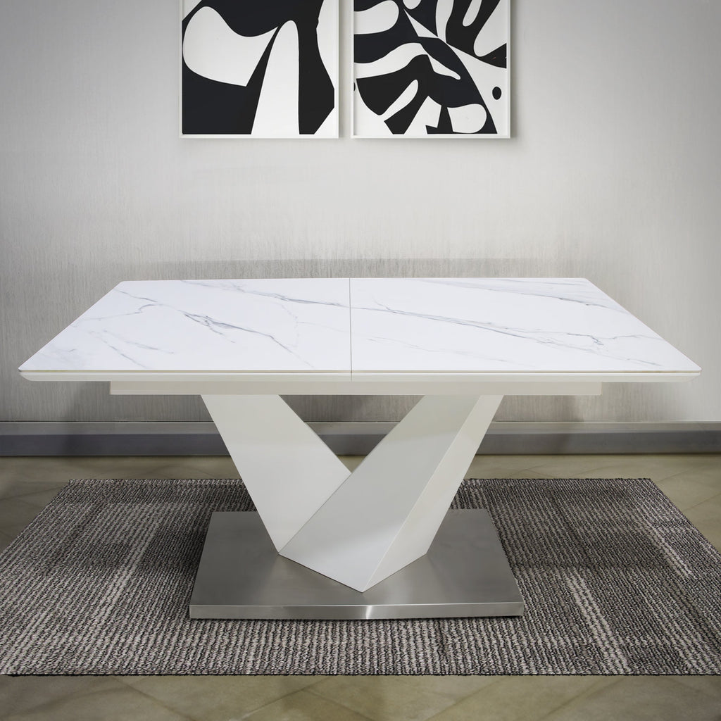 extendable dining room table